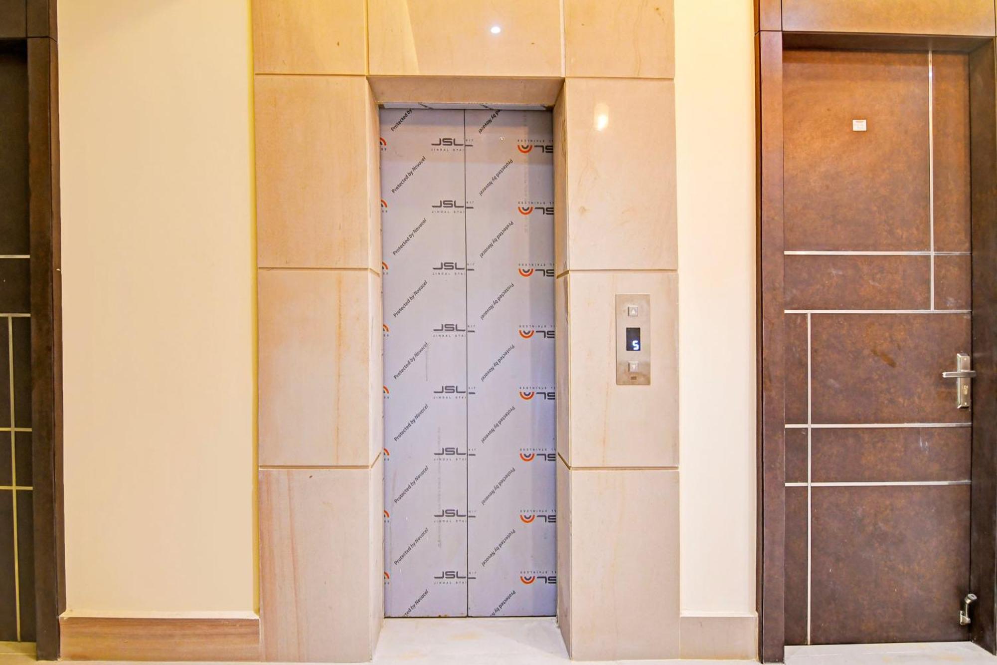 Super Hotel O Samotel Kalkutta Kültér fotó